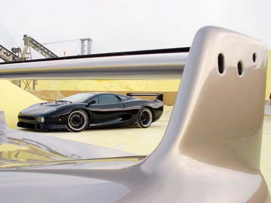  Jaguar XJ220S 1994 года  (фото 7 из 19)